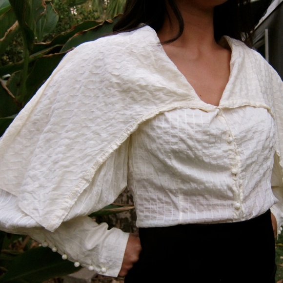 Vintage 80's Victorian style Ivory Silk Blouse - Picture 3 of 3